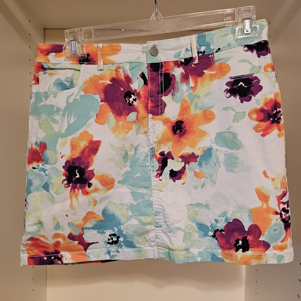 Croft and Barrow floral skort size 12P